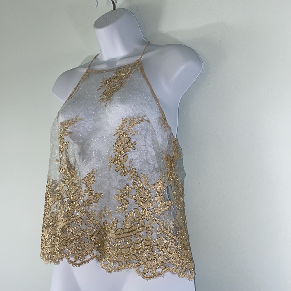 🔥NWOT Gold embroidered halter top small medium
